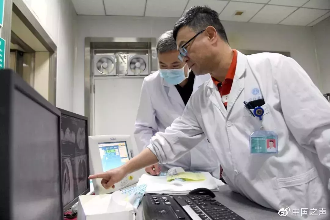 Zhang Jinnong at work